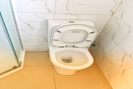 Photo of property in 1 Keru Place, Te Atatu South, Auckland, 0610