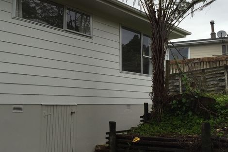 Photo of property in 4 Stallard Place, Glen Eden, Auckland, 0602