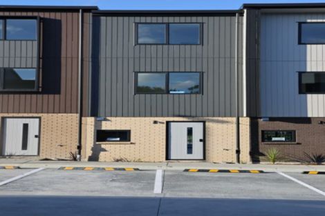 Photo of property in 37 Jabuka Street, Glen Eden, Auckland, 0602