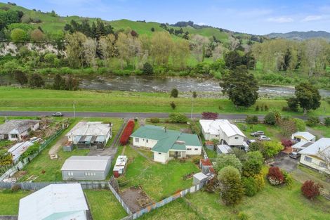 Photo of property in 18 Esplanade, Taumarunui, 3920
