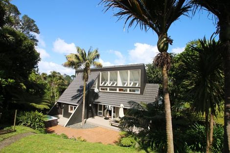 Photo of property in 67 Rosecamp Road, Beach Haven, Auckland, 0626