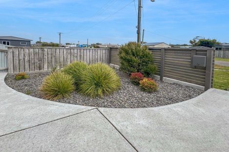 Photo of property in 12 Hart Street, Foxton Beach, Foxton, 4815