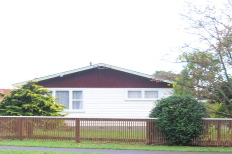 Photo of property in 8 Seddon Street, Waikanae, 5036