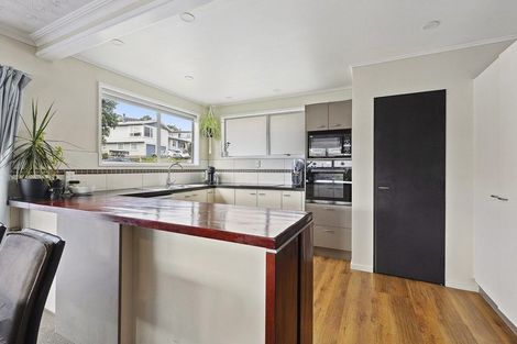 Photo of property in 15 Brora Crescent, Papakowhai, Porirua, 5024