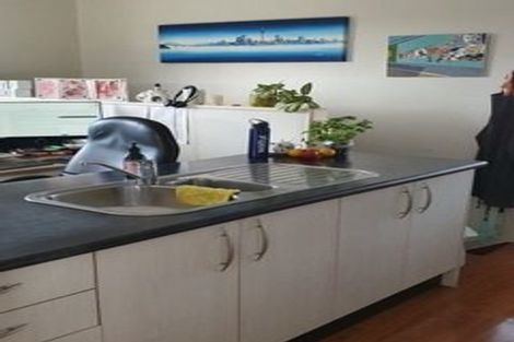 Photo of property in 1/83 Daffodil Street, Titirangi, Auckland, 0604