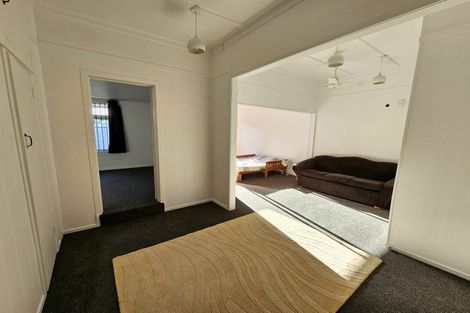 Photo of property in 61 Rimu Street, New Lynn, Auckland, 0600