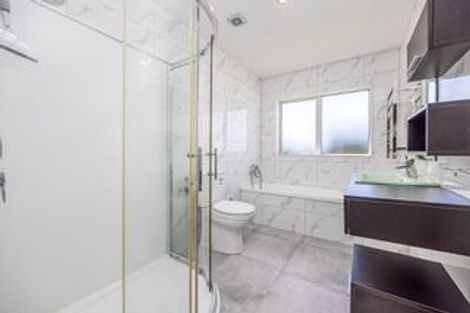 Photo of property in 45 Bordeaux Parade, Te Atatu South, Auckland, 0610