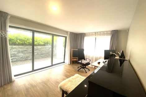 Photo of property in 8 Waitai Lane, Newlands, Wellington, 6037