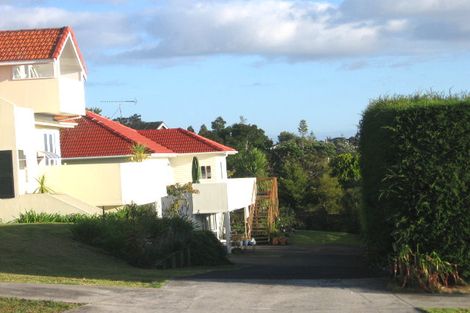 Photo of property in 6a Pupuke Road, Hillcrest, Auckland, 0627