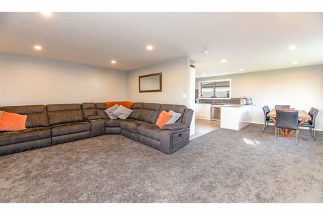 Photo of property in 2/19 Rookwood Avenue, New Brighton, Christchurch, 8083