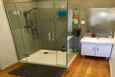 Photo of property in 8a Dodson Avenue, Milford, Auckland, 0620