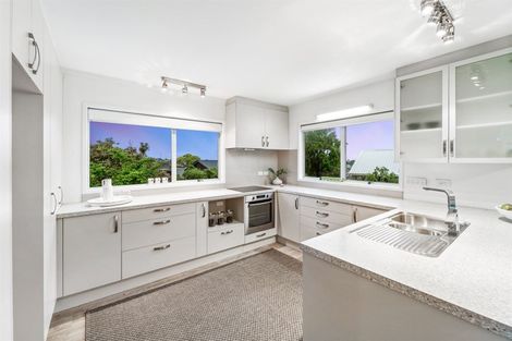 Photo of property in 55 Becroft Drive, Forrest Hill, Auckland, 0620