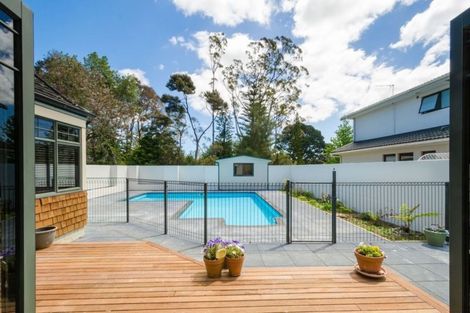 Photo of property in 7 Holgate Avenue, Herald Island, Auckland, 0618