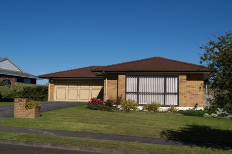 Photo of property in 26 Crescent Hills Court, Northpark, Auckland, 2013