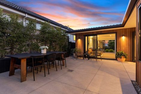 Photo of property in 39 Golf Road, Mount Maunganui, 3116