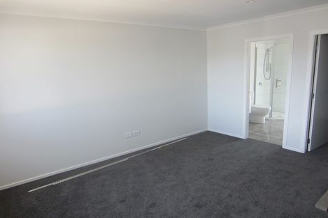 Photo of property in 21 Kaki Drive, Kenepuru, Porirua, 5022