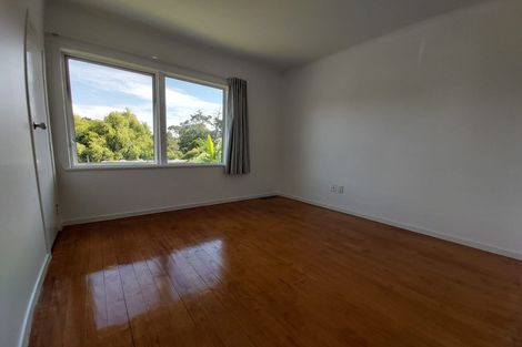 Photo of property in 11 Emirau Place, Glenfield, Auckland, 0629