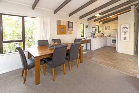 Photo of property in 23 Elliston Crescent, Stanmore Bay, Whangaparaoa, 0932