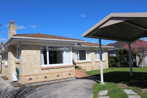 Photo of property in 18 Oxford Street, Fairfield, Hamilton, 3214