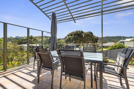 Photo of property in 5a Hillview Road, Waihi Beach, 3611
