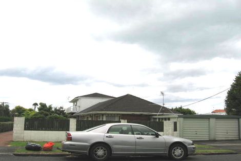 Photo of property in 2/4a Frater Avenue, Milford, Auckland, 0620