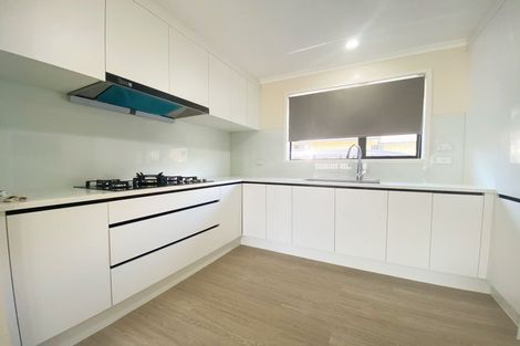 Photo of property in 21 Claywest Place, Glen Eden, Auckland, 0602