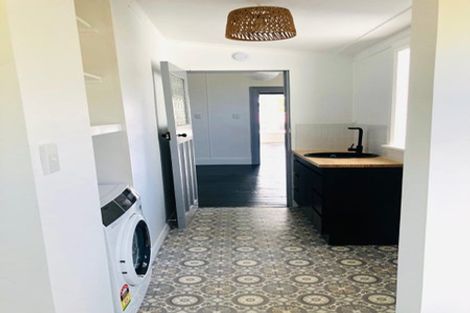 Photo of property in 15 Luxford Street, Berhampore, Wellington, 6023