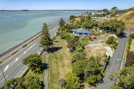 Photo of property in 1/1 The Brae, Mount Pleasant, Christchurch, 8081