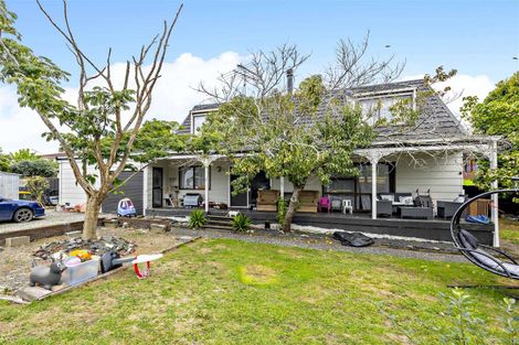 Photo of property in 11 Slim Place, Clendon Park, Auckland, 2103