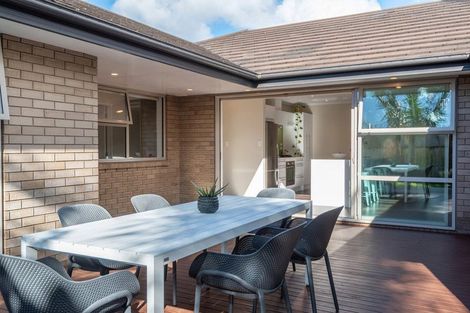 Photo of property in 18 Lemon Grove Lane, Greenhithe, Auckland, 0632