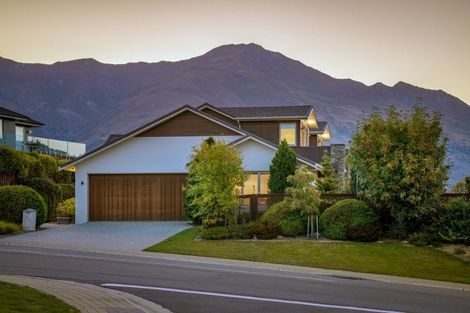 Photo of property in 86 Kings Drive, Wanaka, 9305