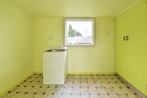 Photo of property in 26 Hunter Street, Edendale, 9825