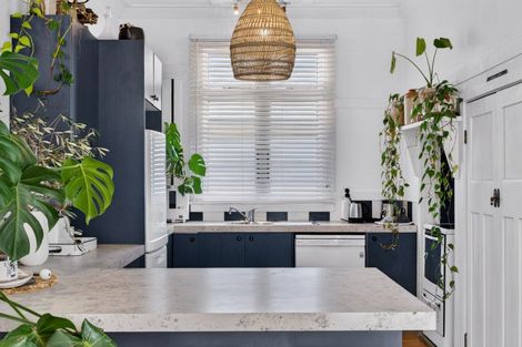 Photo of property in 6 Outram Street, Ahuriri, Napier, 4110