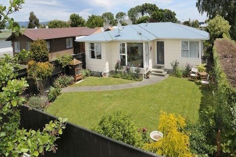 Photo of property in 4 Acacia Street, Kelvin Grove, Palmerston North, 4414