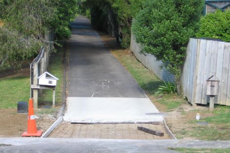 Photo of property in 2/95 Oaktree Avenue, Browns Bay, Auckland, 0630