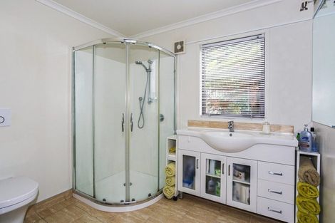 Photo of property in 11 Millen Place, Clarks Beach, 2122