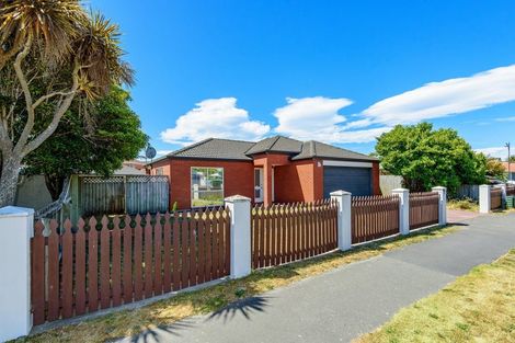 Photo of property in 56 Beach Road, North New Brighton, Christchurch, 8083