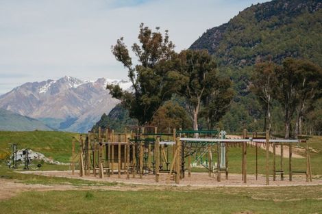 Photo of property in 17 Peregrine Falcon Road, Mount Creighton, Queenstown, 9371