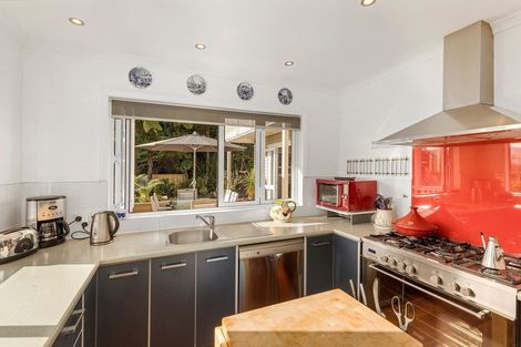 Photo of property in 111 Horoeka Street, Stokes Valley, Lower Hutt, 5019