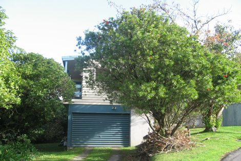 Photo of property in 53 Singers Road, Korokoro, Lower Hutt, 5012