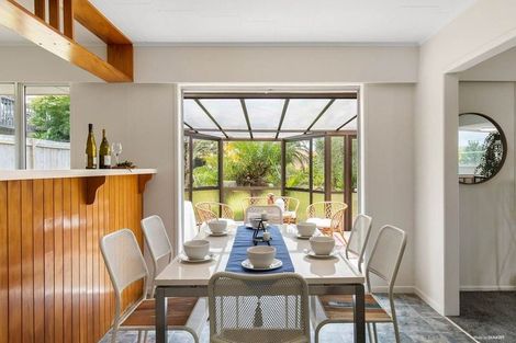 Photo of property in 122 Whangaparaoa Road, Red Beach, 0932