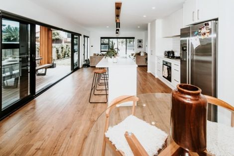 Photo of property in 78a Oceanbeach Road, Mount Maunganui, 3116