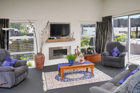 Photo of property in 1 Blackadder Road, Pegasus, 7612