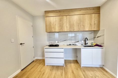 Photo of property in 16 Lumber Rise, Swanson, Auckland, 0614