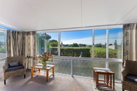 Photo of property in 49 William Street, Waikanae Beach, Waikanae, 5036