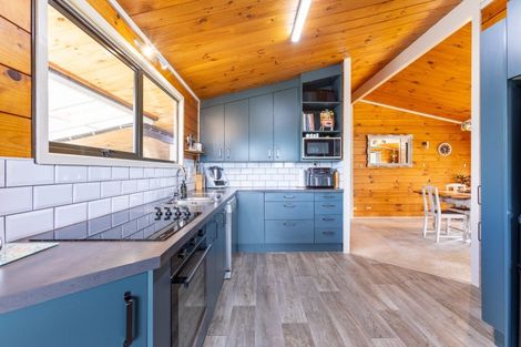 Photo of property in 47 Cowper Side Road, Dannevirke, 4976