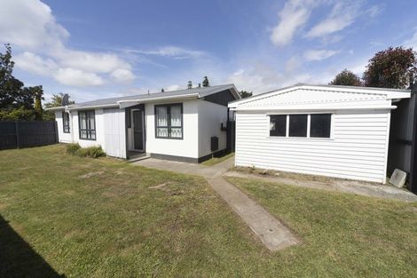 Photo of property in 26 Escort Grove, Awapuni, Palmerston North, 4412
