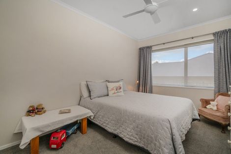 Photo of property in 3 Roseberry Place, Whitianga, 3510