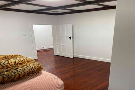 Photo of property in 1072 Great North Road, Point Chevalier, Auckland, 1022