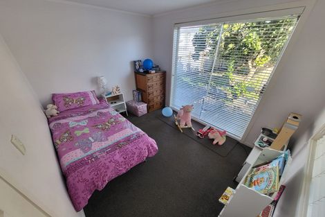 Photo of property in 54 Reelick Avenue, Pakuranga Heights, Auckland, 2010
